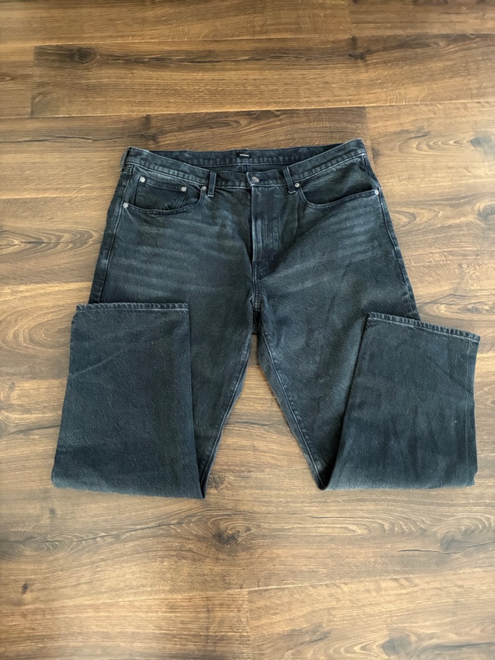 Express Loose Fit Men's Jeans in Washed Black